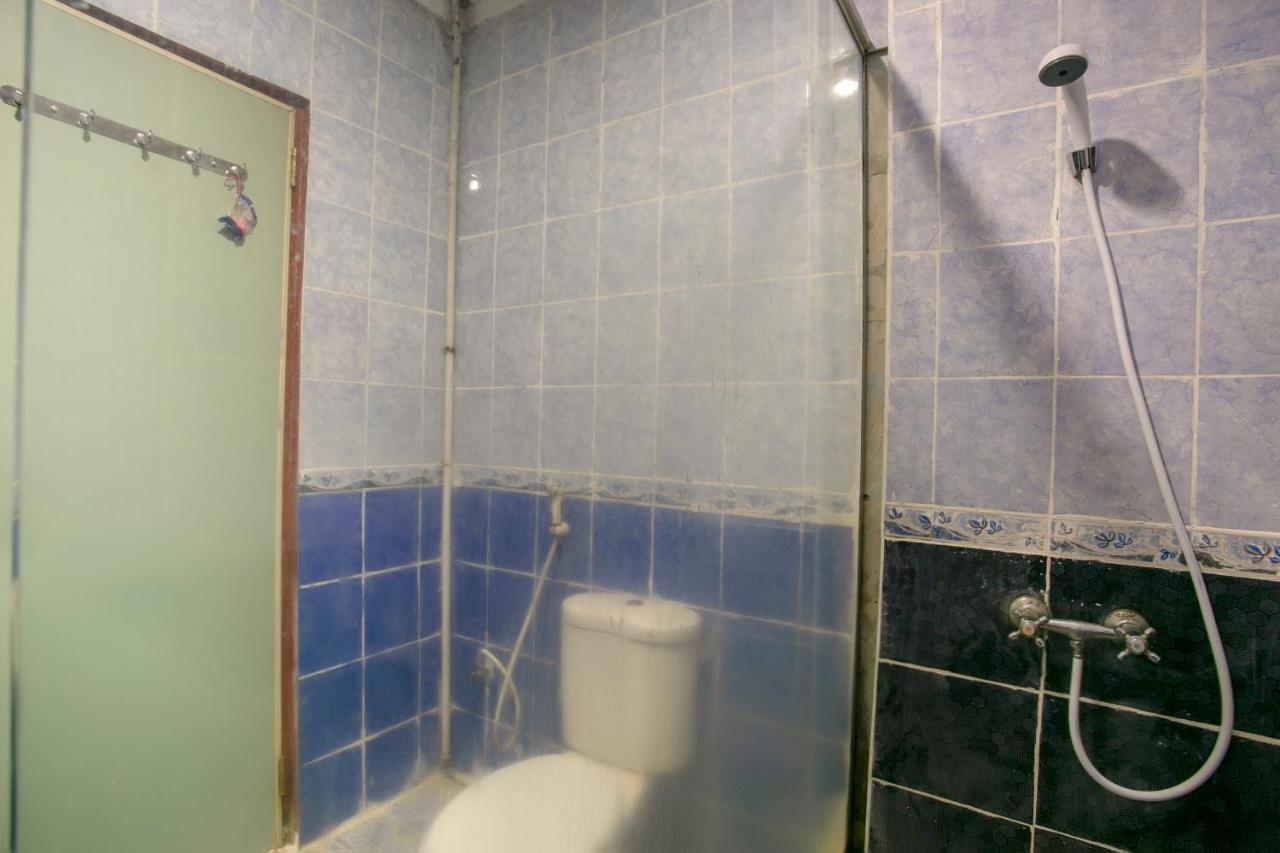 Oyo 3031 Hotel Regenerasi Банджармасін Екстер'єр фото